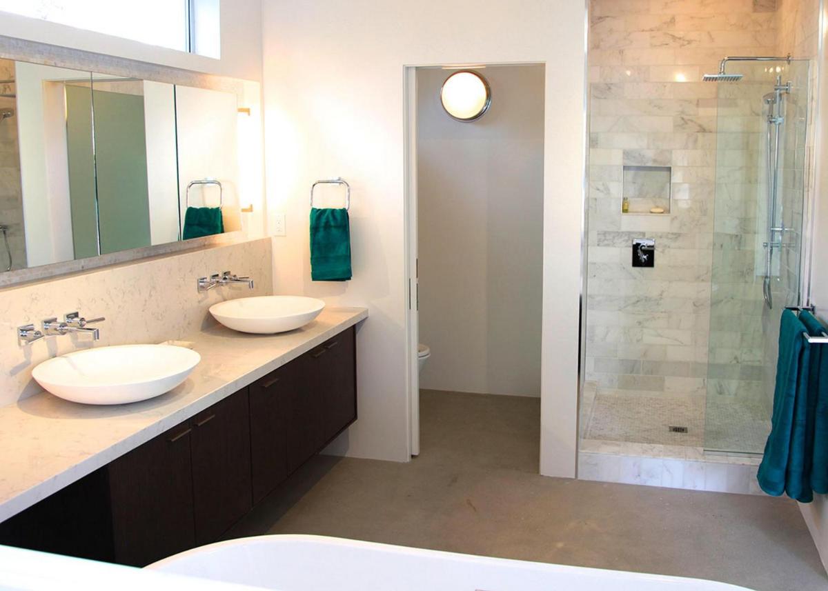 Popular attractions Area Nearby Property